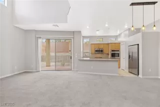 Photo #2: 2730719 Listing 