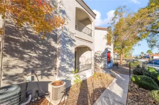 Photo #1: 2730738 Listing 