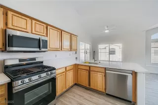 Photo #4: 2730752 Listing