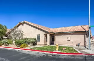 Photo #3: 2730758 Listing