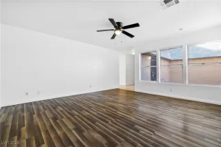 Photo #4: 2730773 Listing 