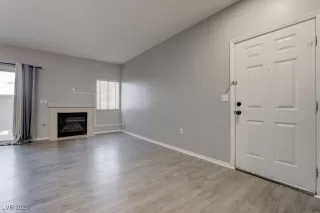 Photo #2: 2730776 Listing 