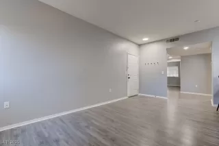 Photo #3: 2730776 Listing 