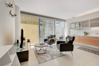 Photo #6: 2730797 Listing