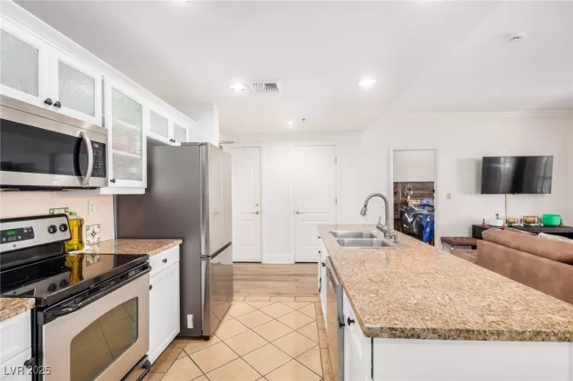 MLS: 2730801 Condo For Sale