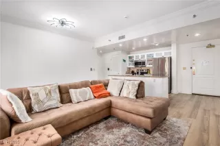 Photo #3: 2730801 Listing