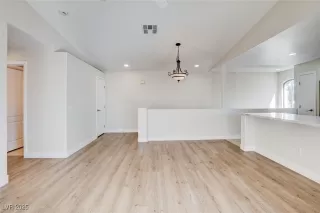 Photo #5: 2730806 Listing 