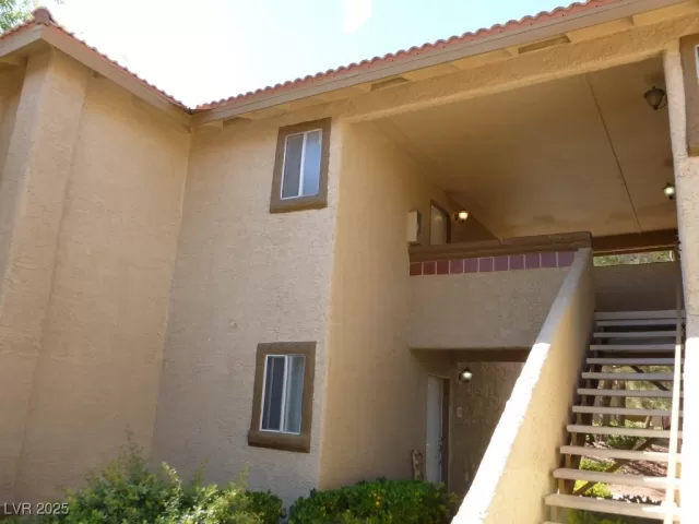 MLS: 2730811 Condo For Sale