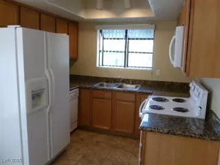Photo #5: 2730811 Listing
