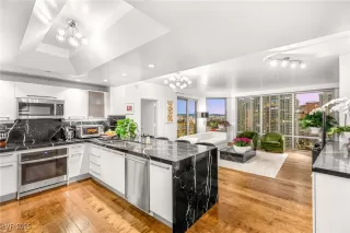 Photo #1: 2730812 Listing 