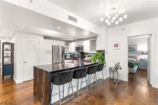 Photo #2: 2730812 Listing 