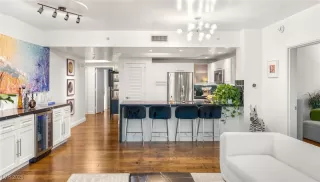 Photo #3: 2730812 Listing 