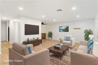 Photo #3: 2730822 Listing