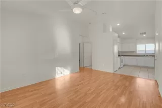 Photo #3: 2730852 Listing 