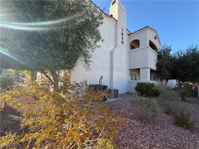 MLS: 2730861 Condo For Sale