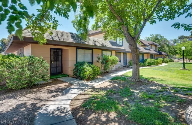 MLS: 2730881 Condo For Sale