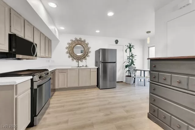 MLS: 2730893 Condo For Sale