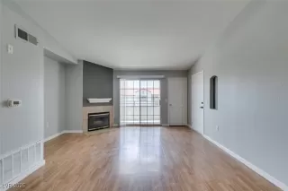 Photo #6: 2730908 Listing