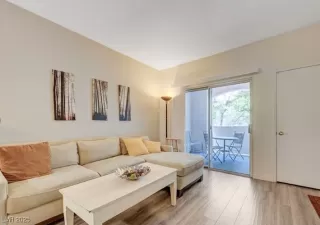 Photo #4: 2730919 Listing 