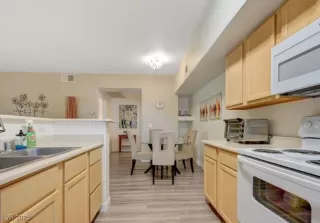 Photo #6: 2730919 Listing 