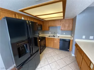 Photo #2: 2730928 Listing 