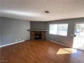 Photo #4: 2730928 Listing 