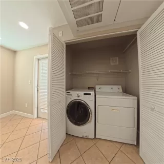 Photo #4: 2730929 Listing 