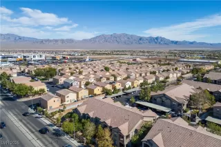 Photo #2: 2730939 Listing 