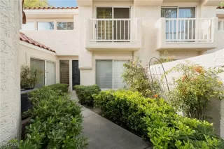 Photo #2: 2730982 Listing