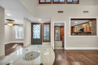 Photo #5: 2730982 Listing