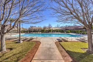 Photo #2: 2731023 Listing 