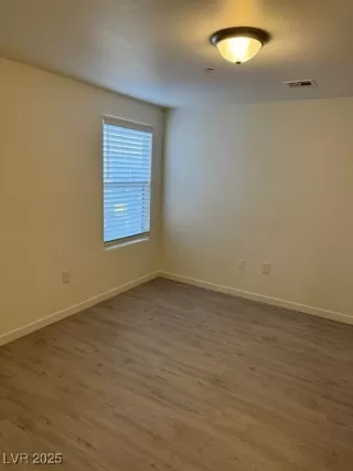 Photo #5: 2731034 Listing 