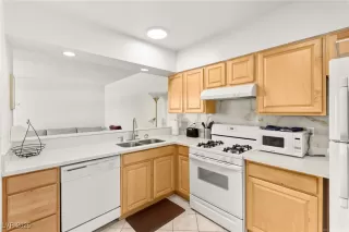 Photo #1: 2731052 Listing 