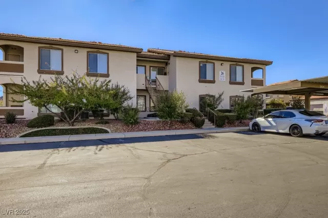 MLS: 2731060 Condo For Sale