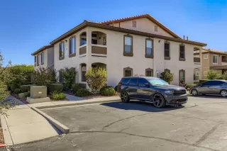 Photo #1: 2731060 Listing