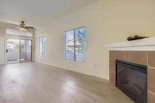 Photo #4: 2731060 Listing