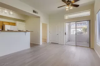 Photo #5: 2731060 Listing