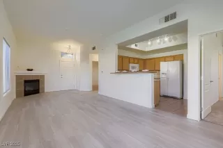 Photo #6: 2731060 Listing