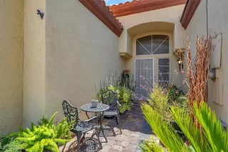 Photo #2: 2731074 Listing