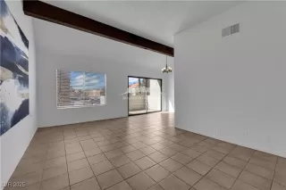 Photo #4: 2731102 Listing 