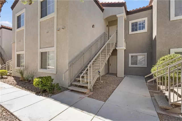 MLS: 2731112 Condo For Sale