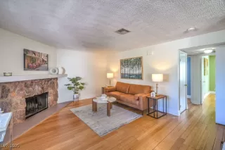 Photo #1: 2731128 Listing