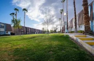 Photo #3: 2731134 Listing