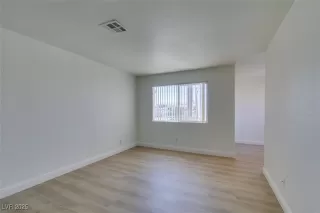 Photo #3: 2731149 Listing 