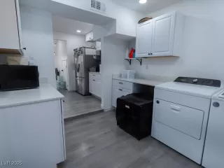 Photo #4: 2731170 Listing