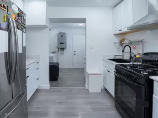 Photo #5: 2731170 Listing