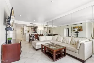 Photo #3: 2731207 Listing 