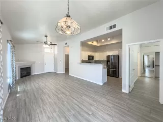 Photo #3: 2731216 Listing 