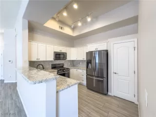 Photo #4: 2731216 Listing 