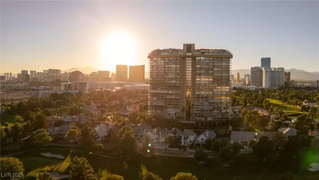 MLS: 2731217 Condo For Sale